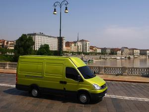 Iveco EcoDaily Van 2009 года